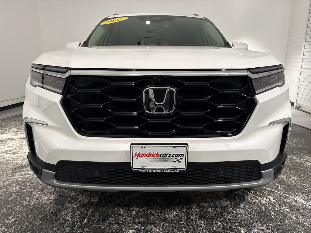 Used 2025 Honda Pilot Elite SUV