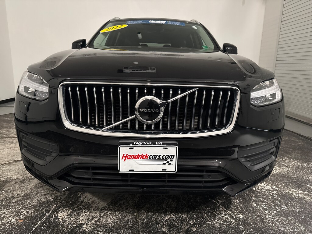 Used 2022 Volvo XC90 Momentum SUV