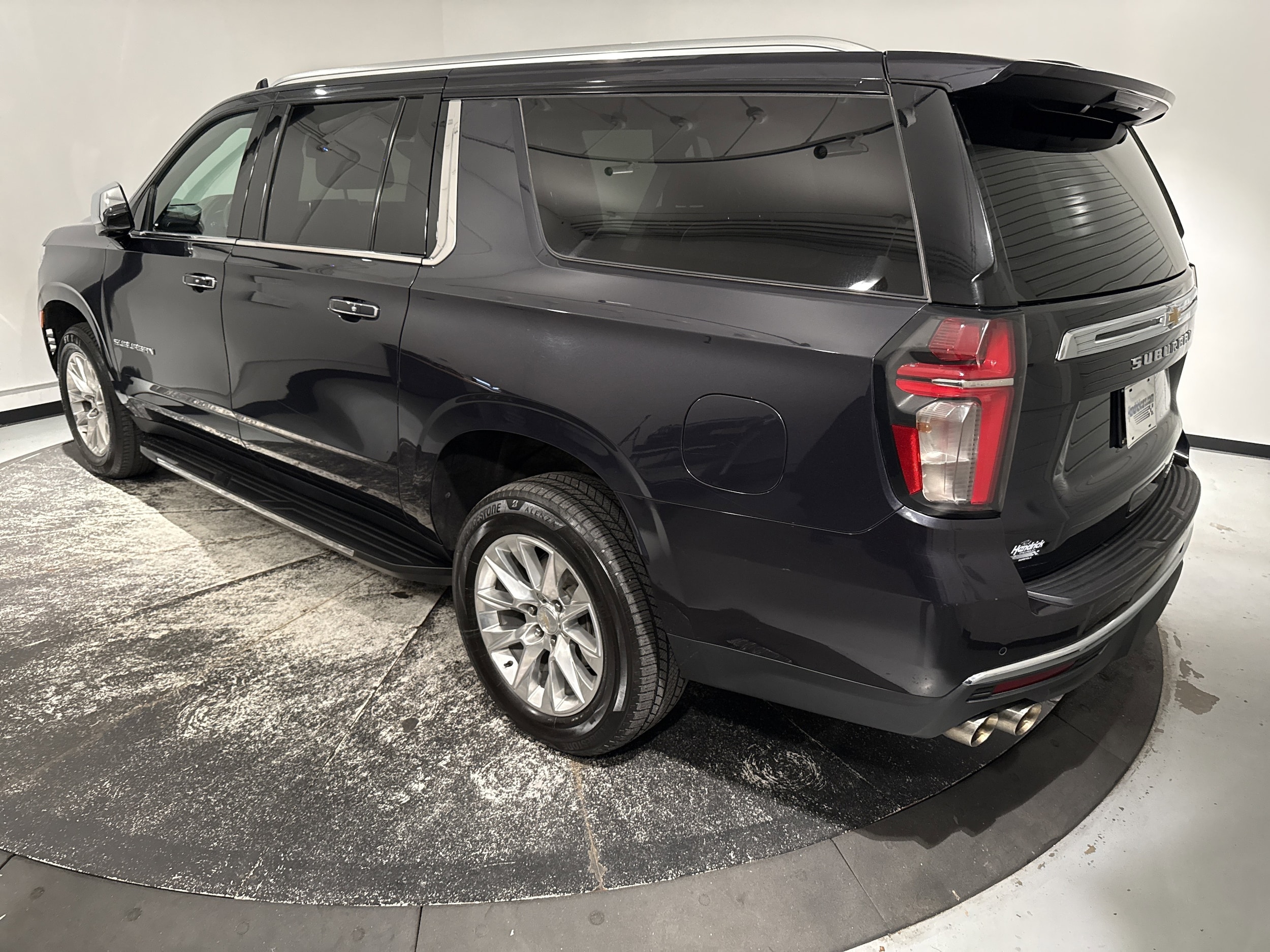 2023 Chevrolet Suburban Premier photo 6