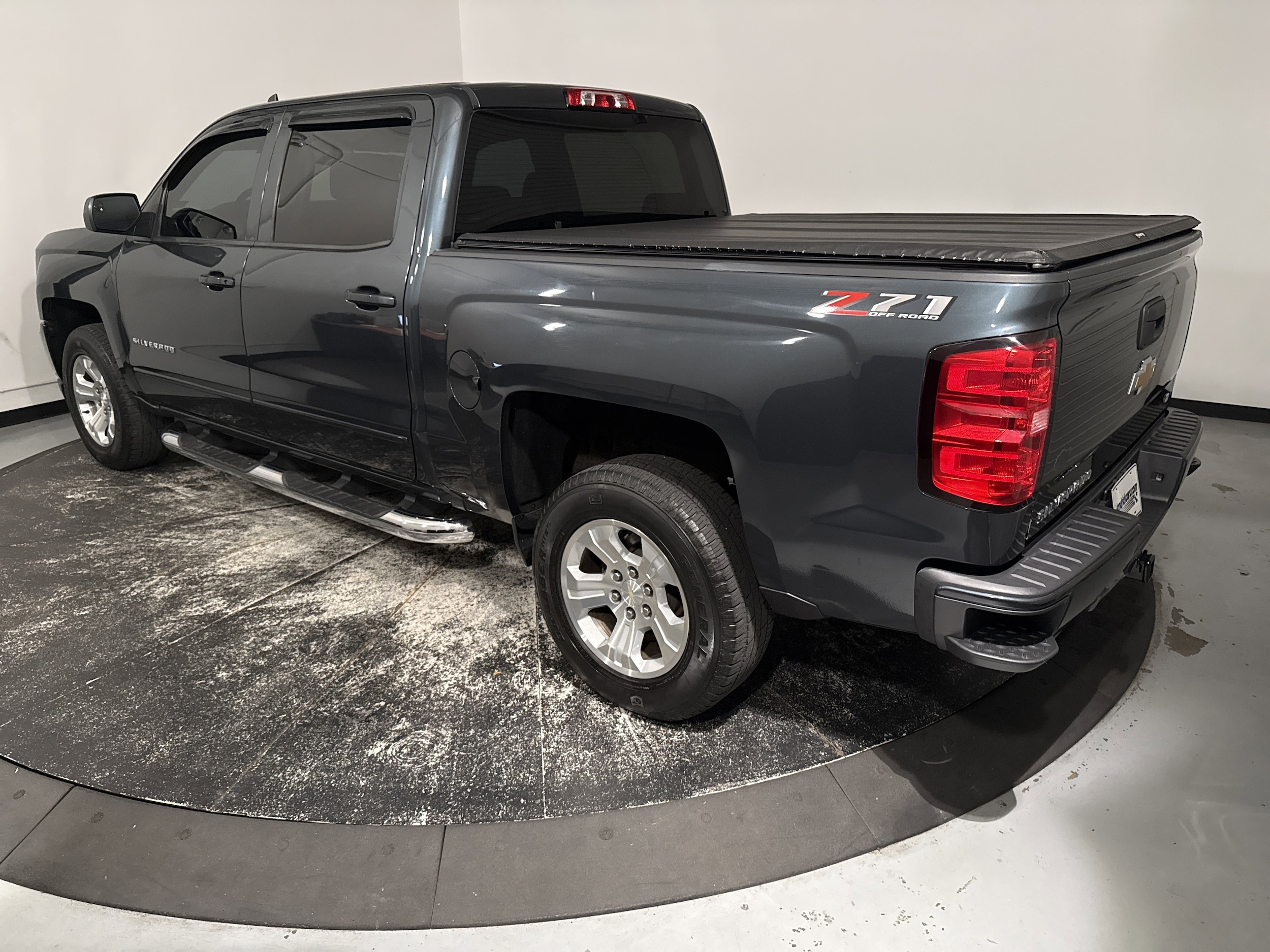2018 Chevrolet Silverado 1500 LT photo 6