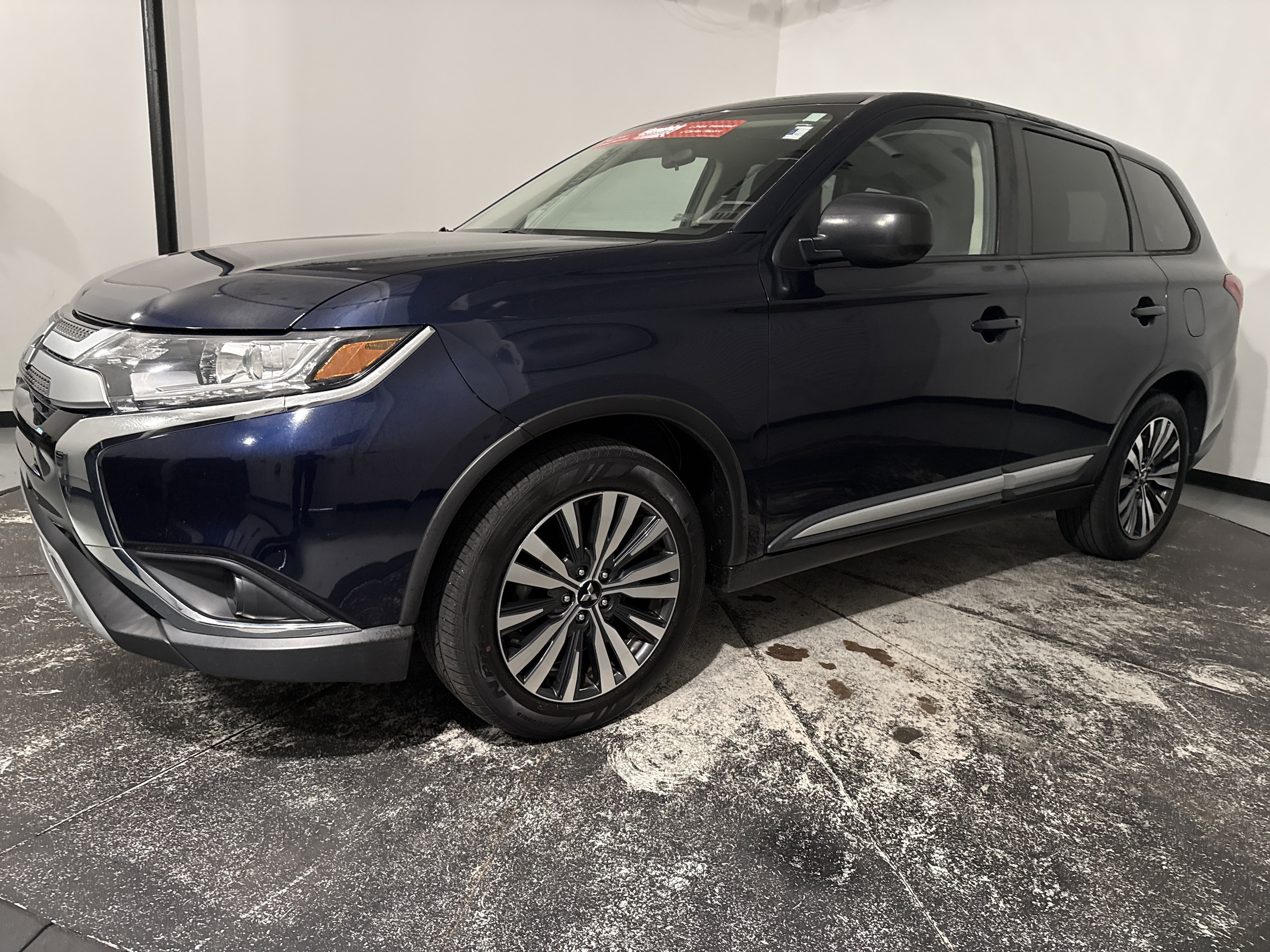 Mitsubishi Outlander ES
