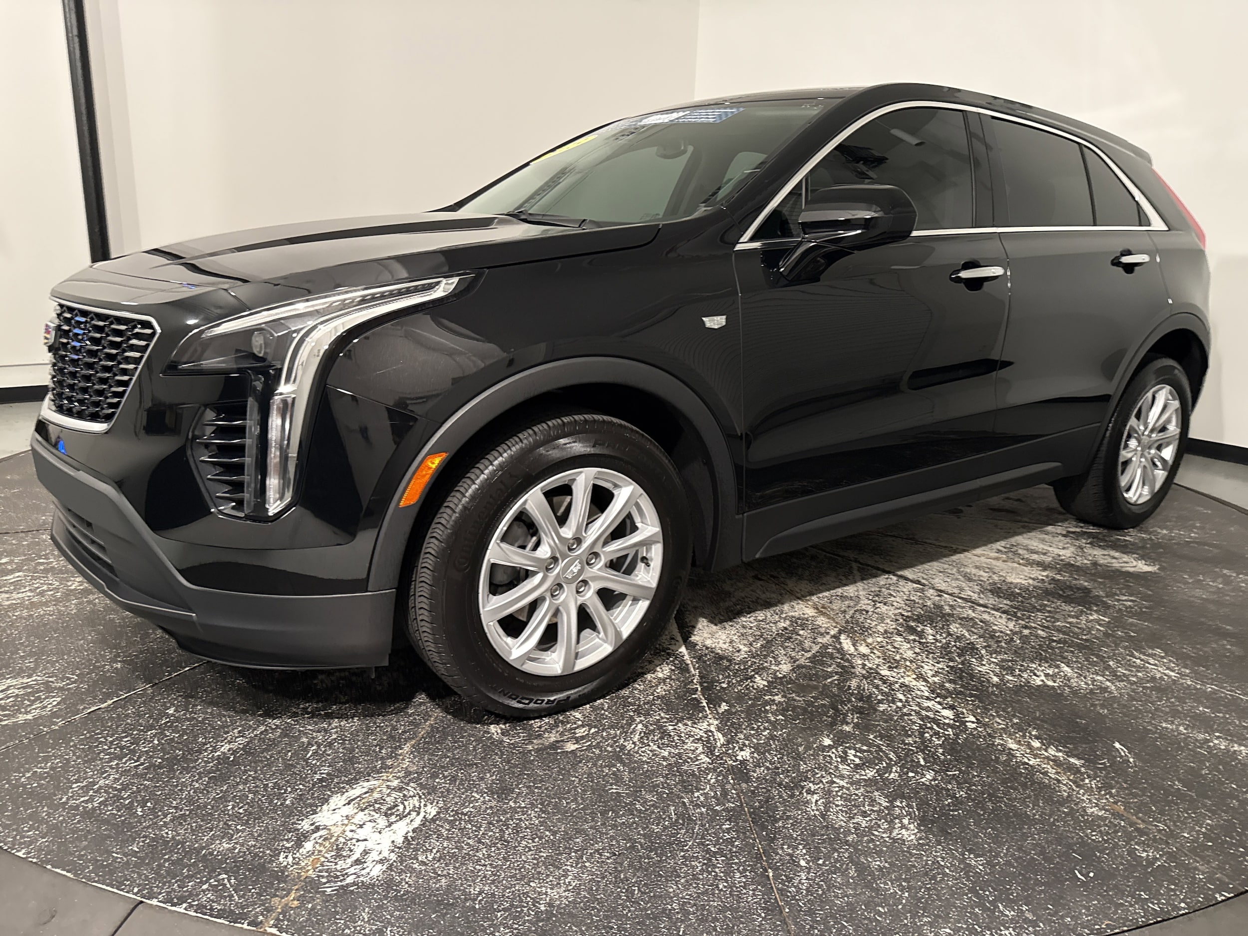 2023 CADILLAC XT4 FWD Luxury photo 4