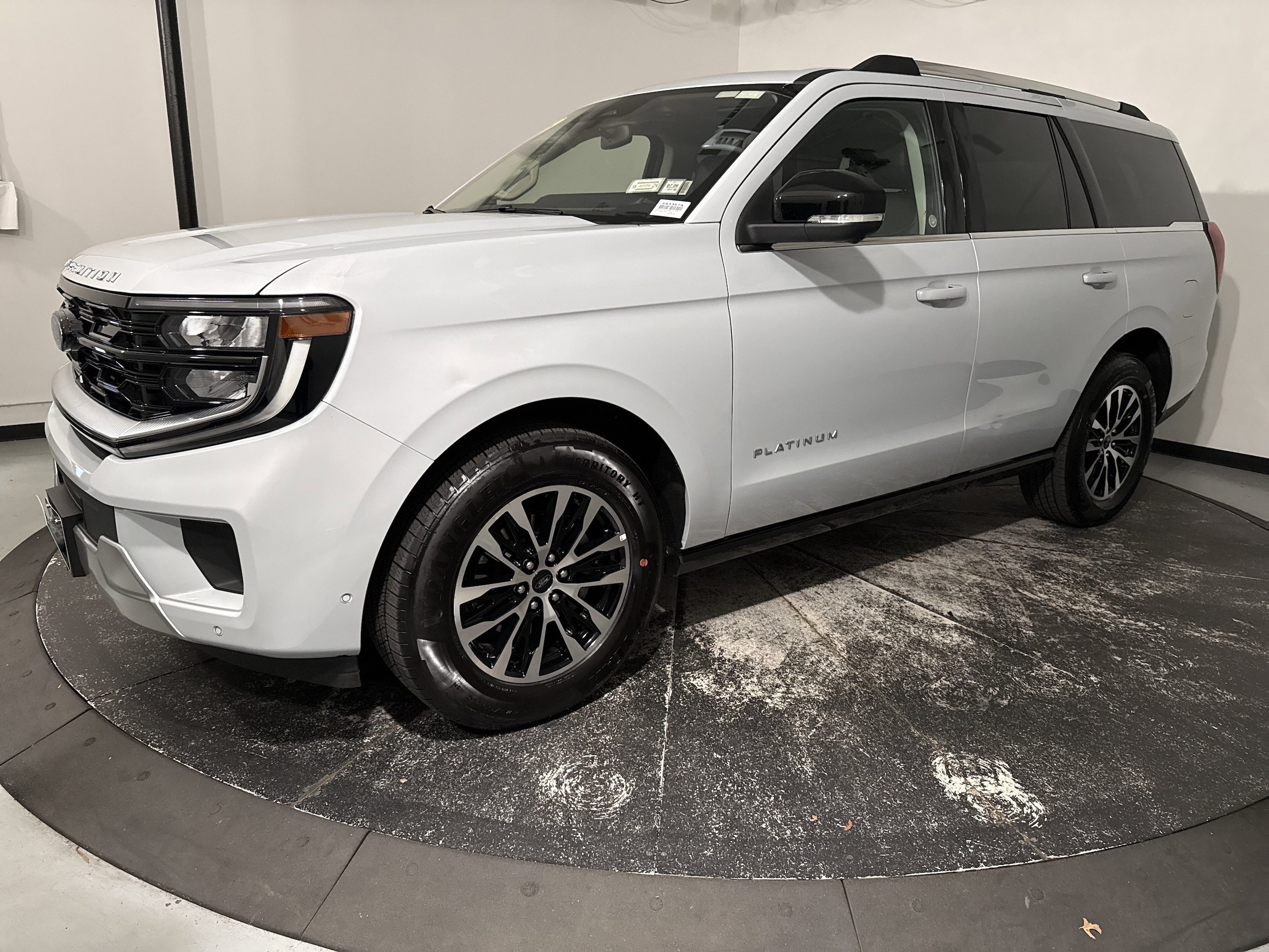2025 Ford Expedition Platinum photo 4