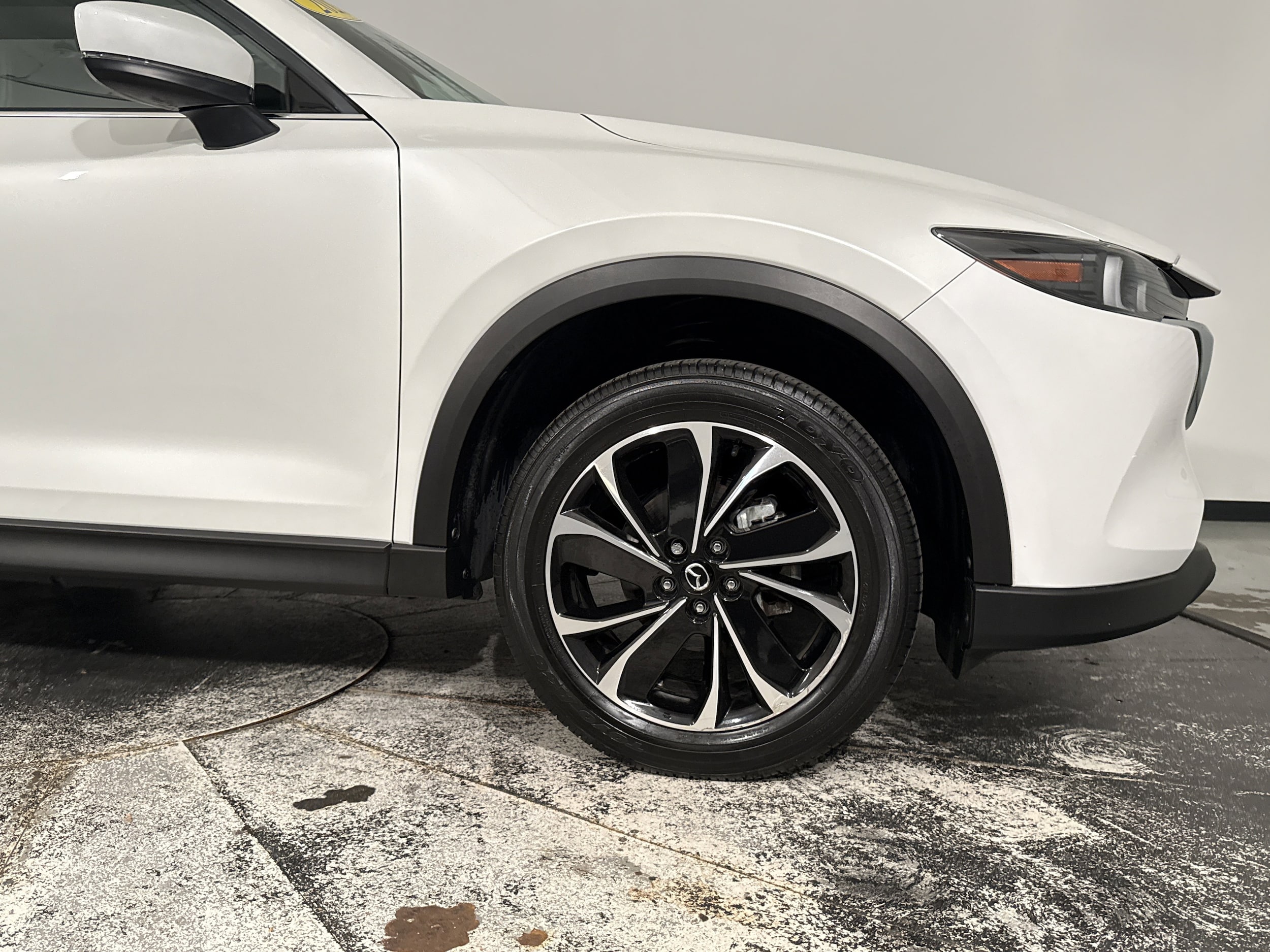 2023 Mazda CX-5 2.5 S Premium Package photo 3