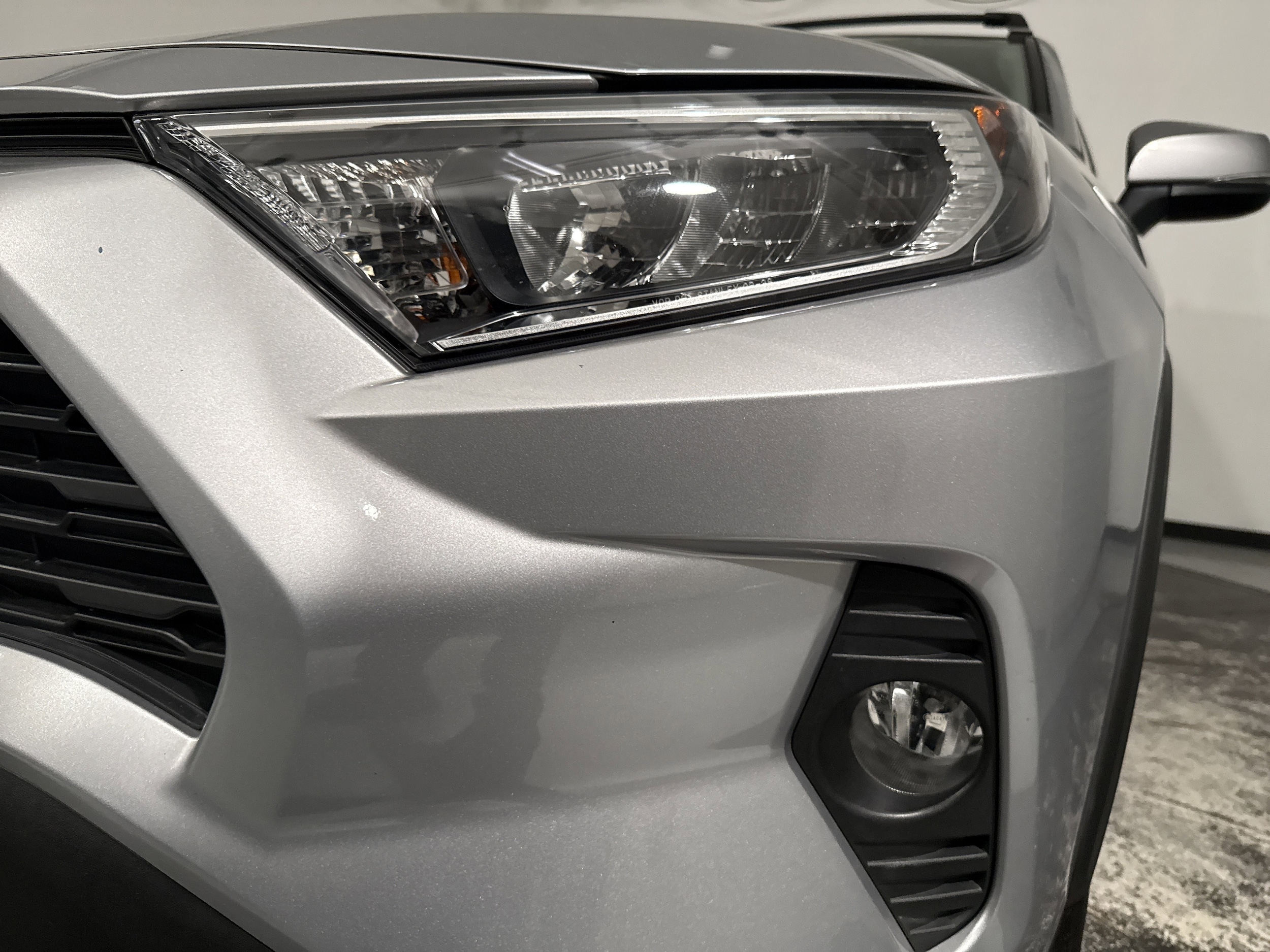 2021 Toyota RAV4 XLE photo 5