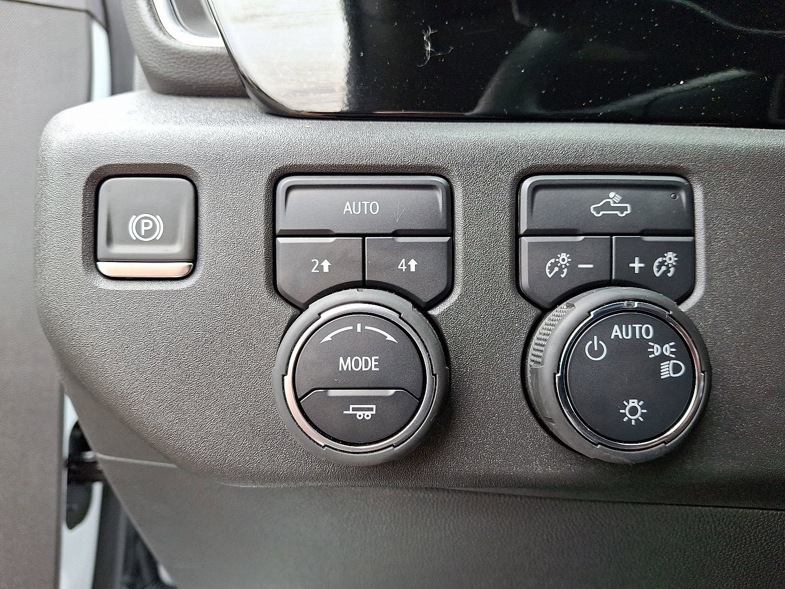 2025 Chevrolet Silverado 1500 LT - Photo 23