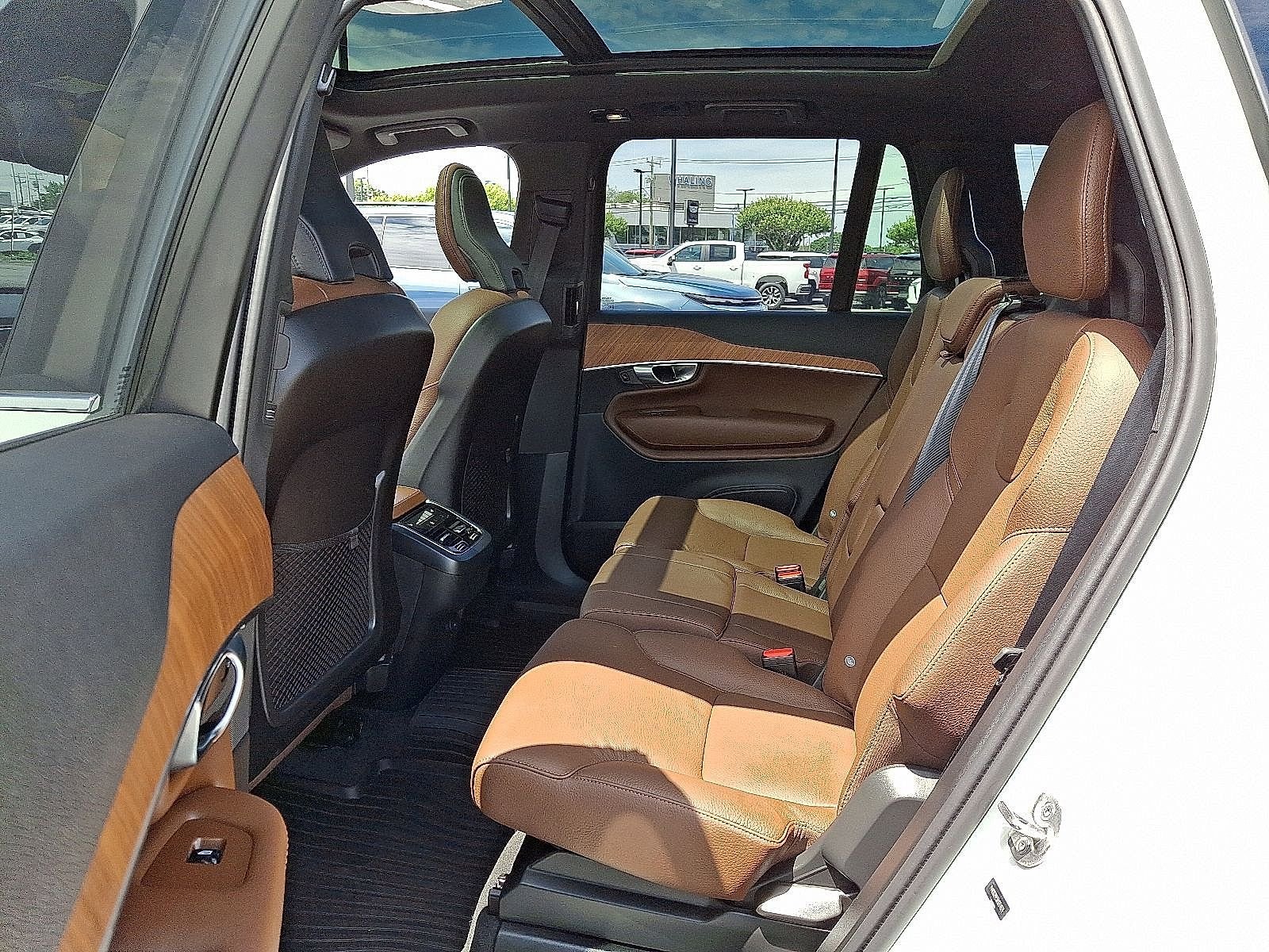 2024 Volvo XC90 Plus - Photo 11