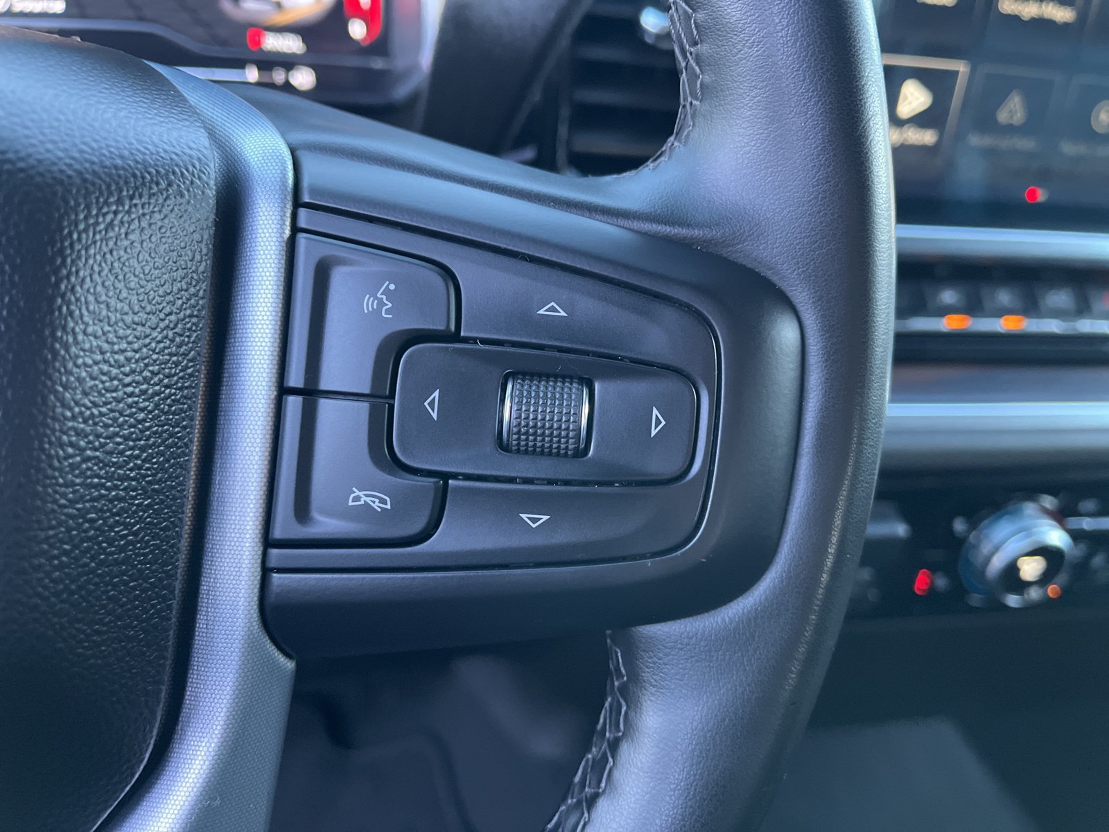 2025 GMC Sierra 1500 SLT - Photo 30