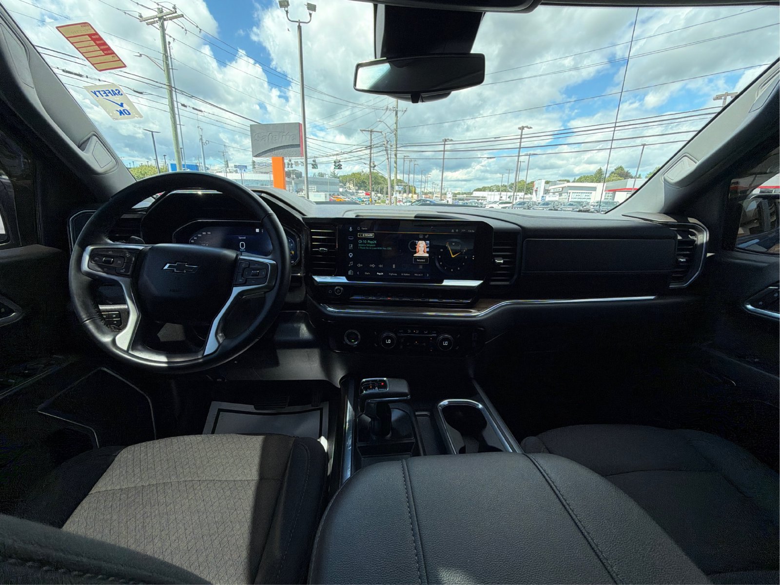 2023 Chevrolet Silverado 1500 LT Trail Boss - Photo 26
