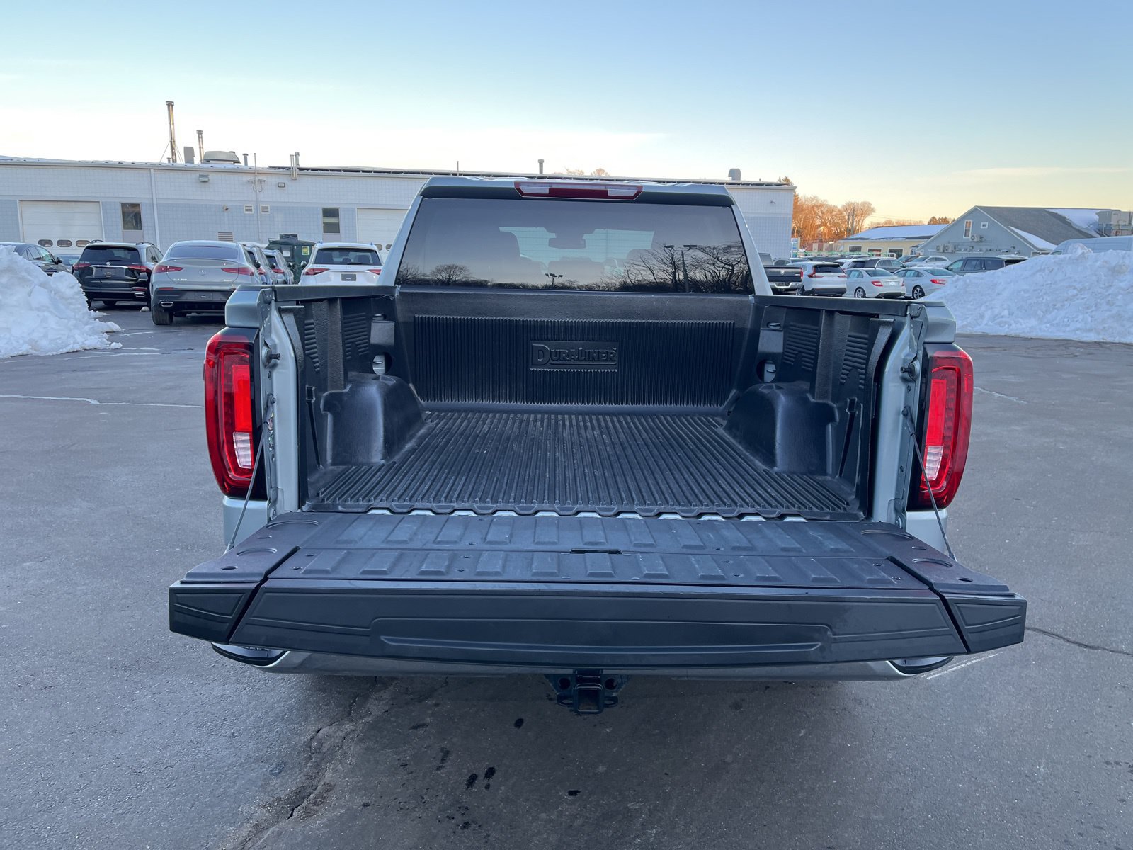 2025 GMC Sierra 1500 SLT - Photo 19
