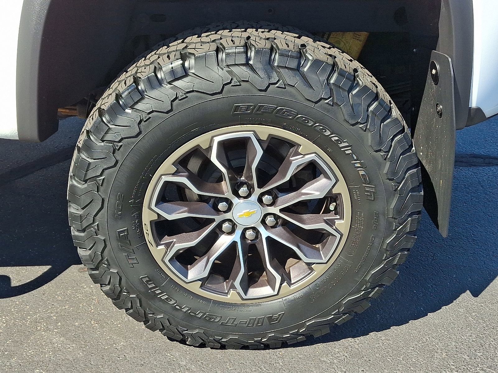 2020 Chevrolet Colorado ZR2 - Photo 9