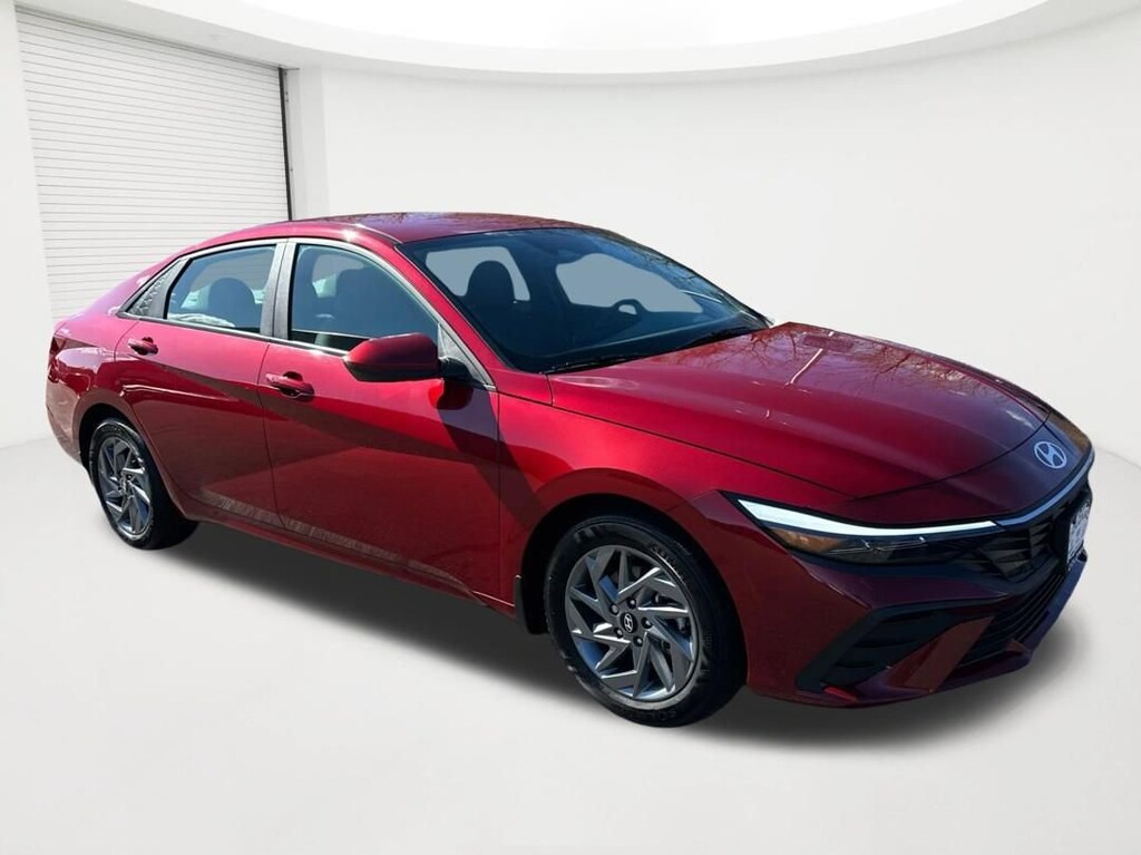 Used 2024 Hyundai Elantra SEL
