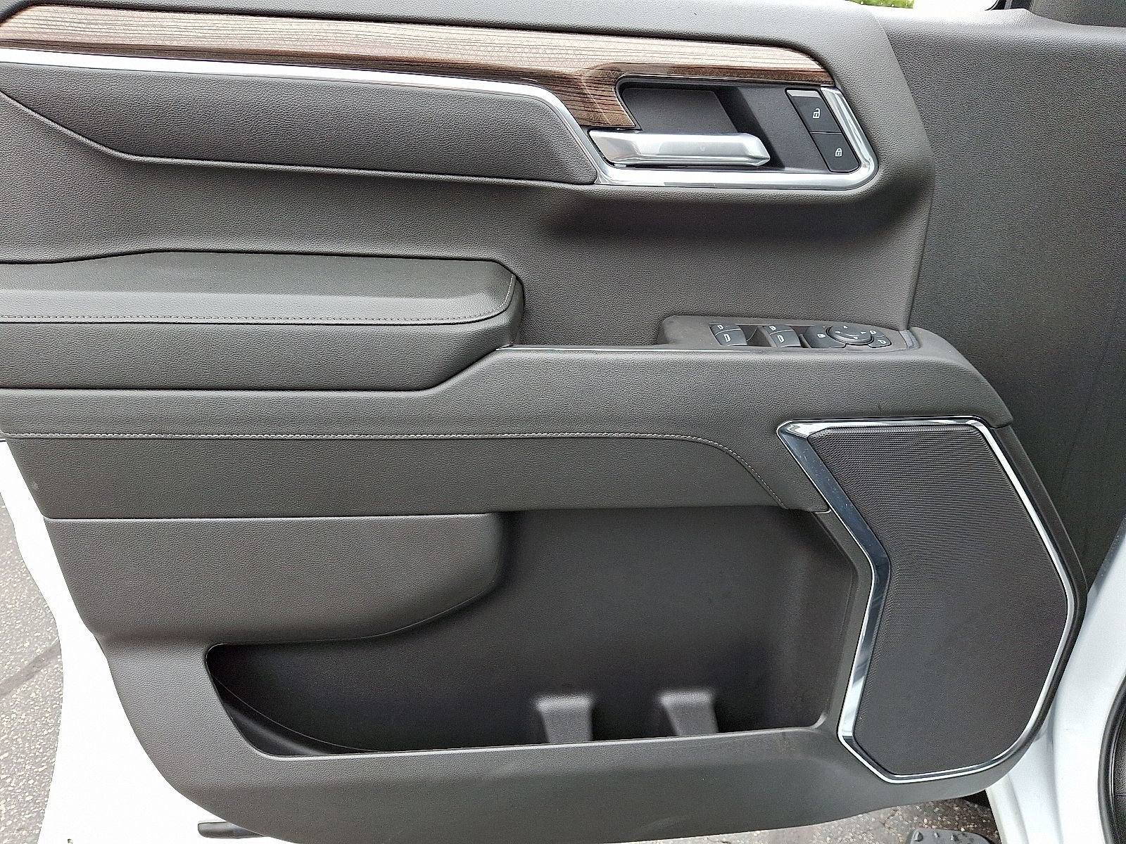 2025 Chevrolet Silverado 1500 LT - Photo 13