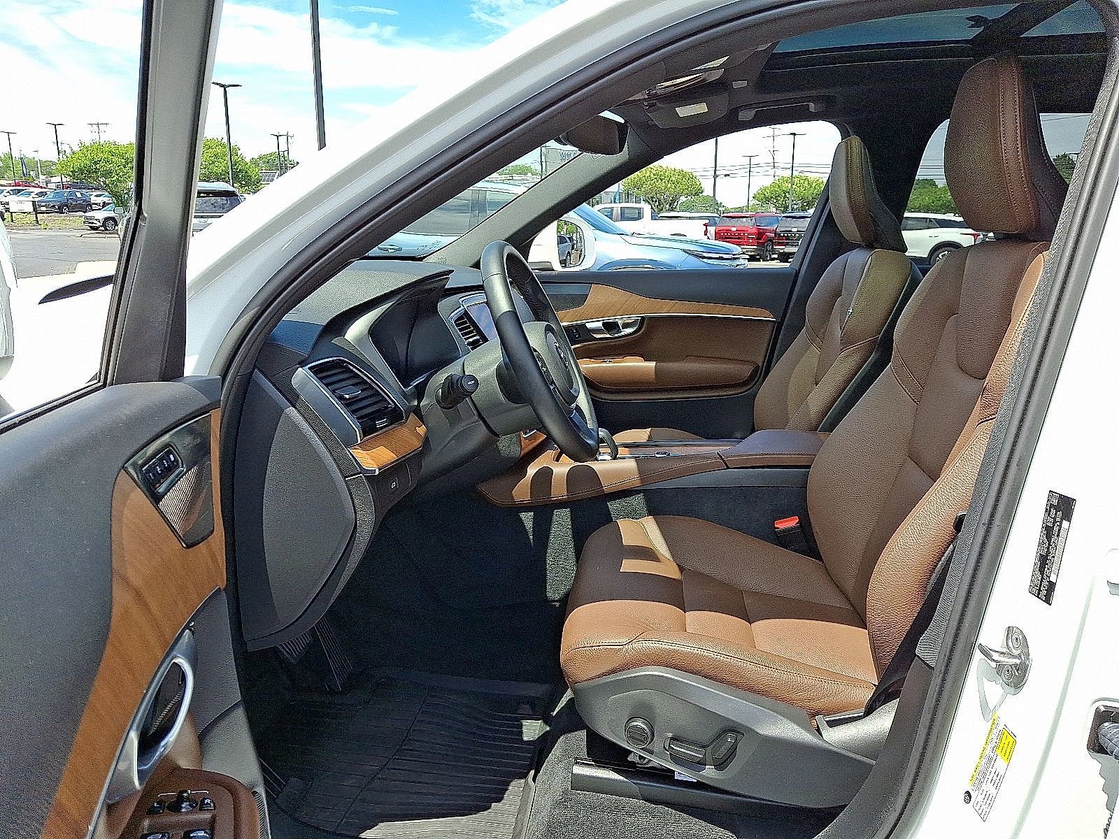 2024 Volvo XC90 Plus - Photo 14