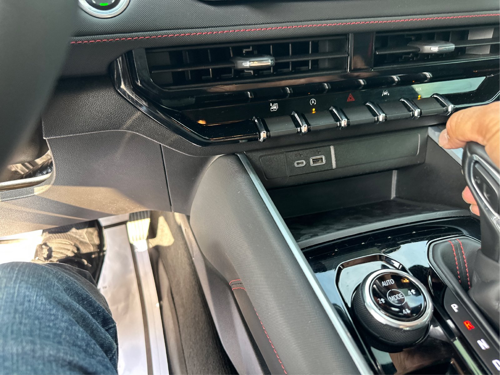 2023 Chevrolet Colorado Z71 - Photo 16