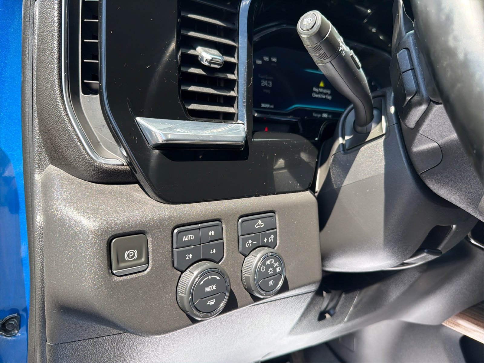 2023 Chevrolet Silverado 1500 LT Trail Boss - Photo 19