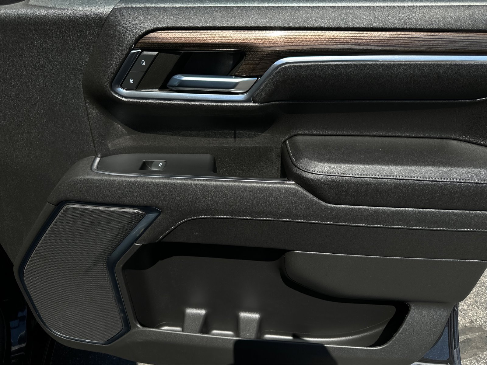 2023 Chevrolet Silverado 1500 LT - Photo 21