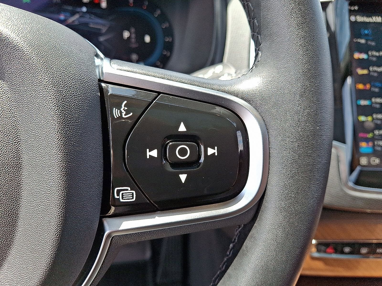 2024 Volvo XC90 Plus - Photo 23