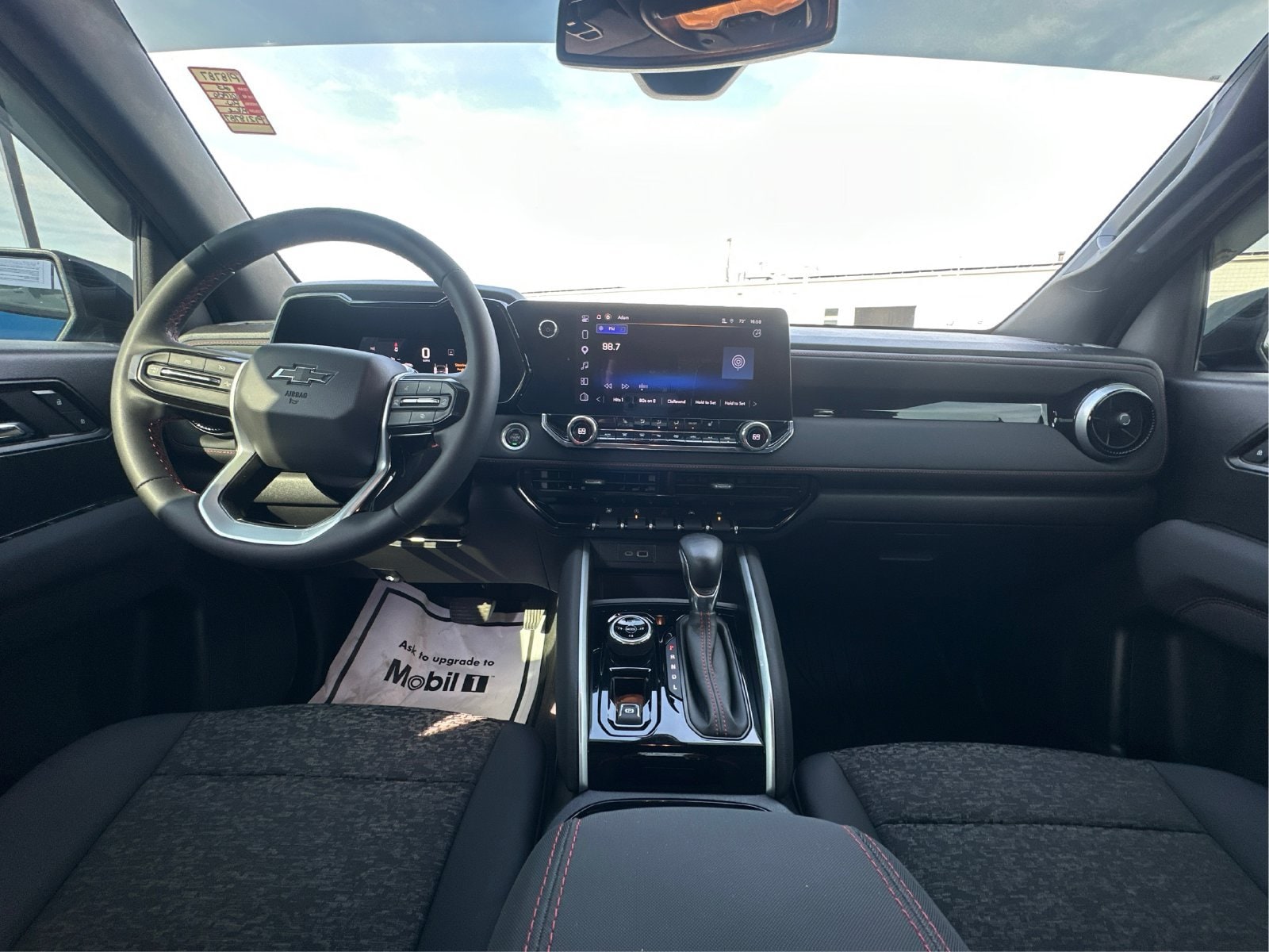 2023 Chevrolet Colorado Z71 - Photo 28