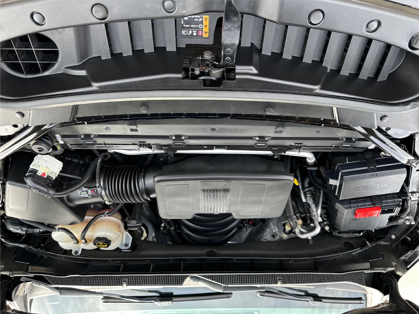 2024 Chevrolet Suburban Premier - Photo 12