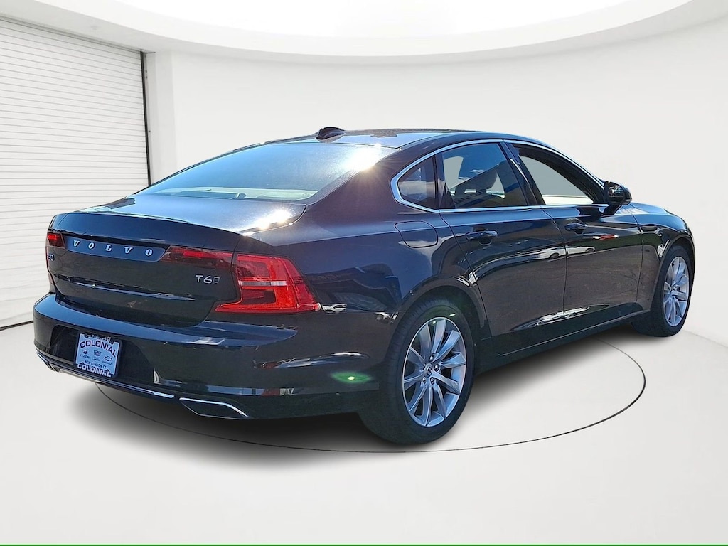 Used 2017 Volvo S90 Momentum