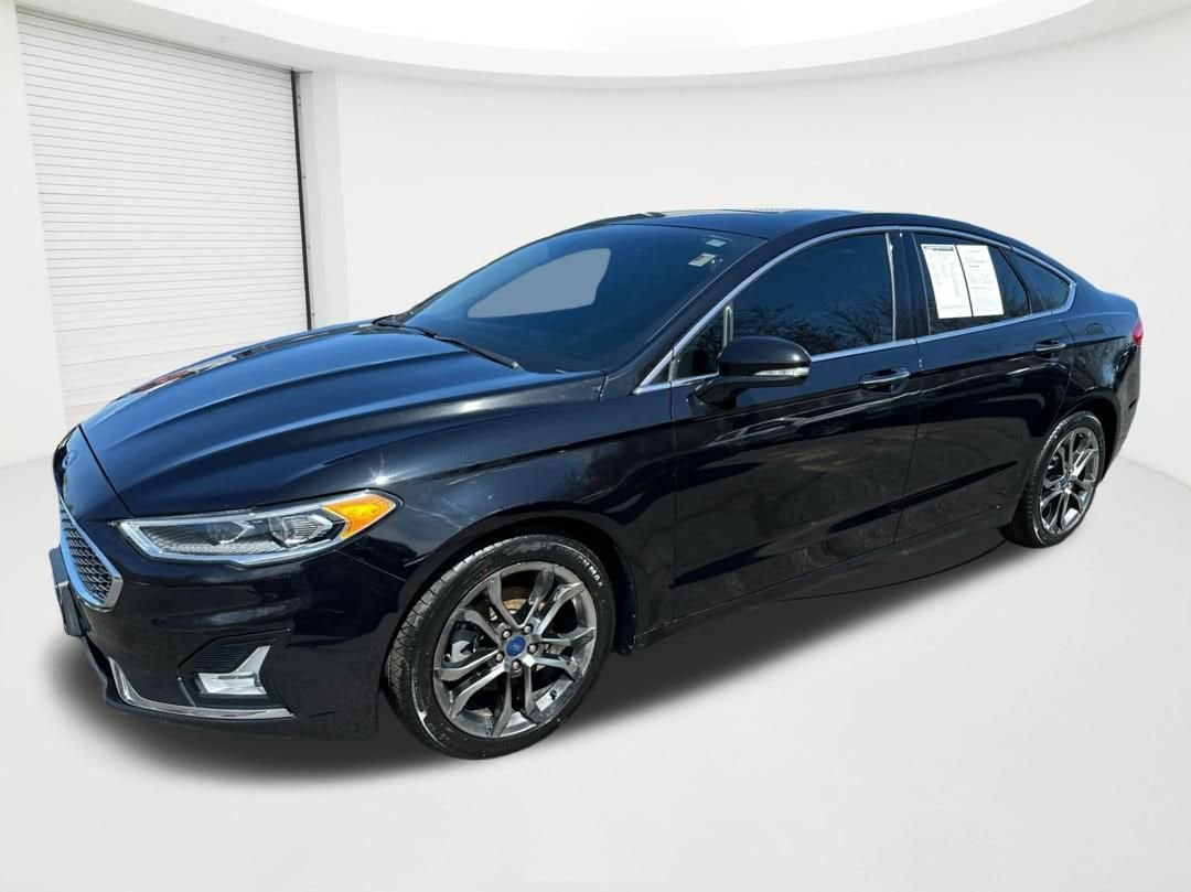 2020 Ford Fusion Titanium's photo