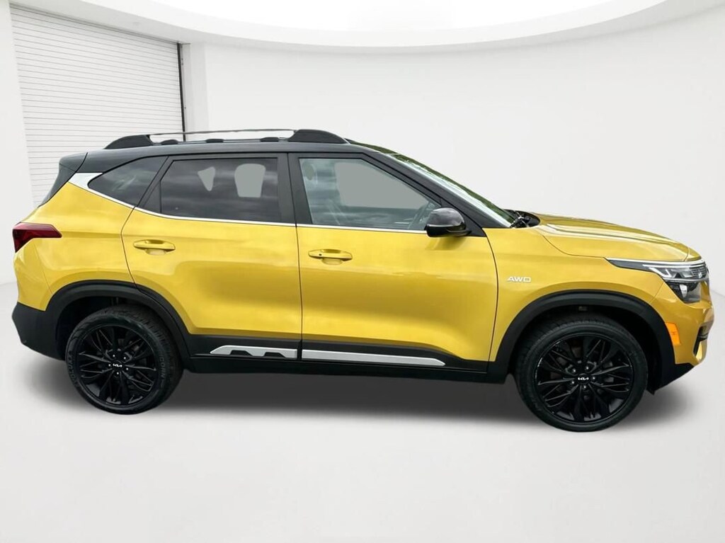 Used 2022 Kia Seltos Nightfall