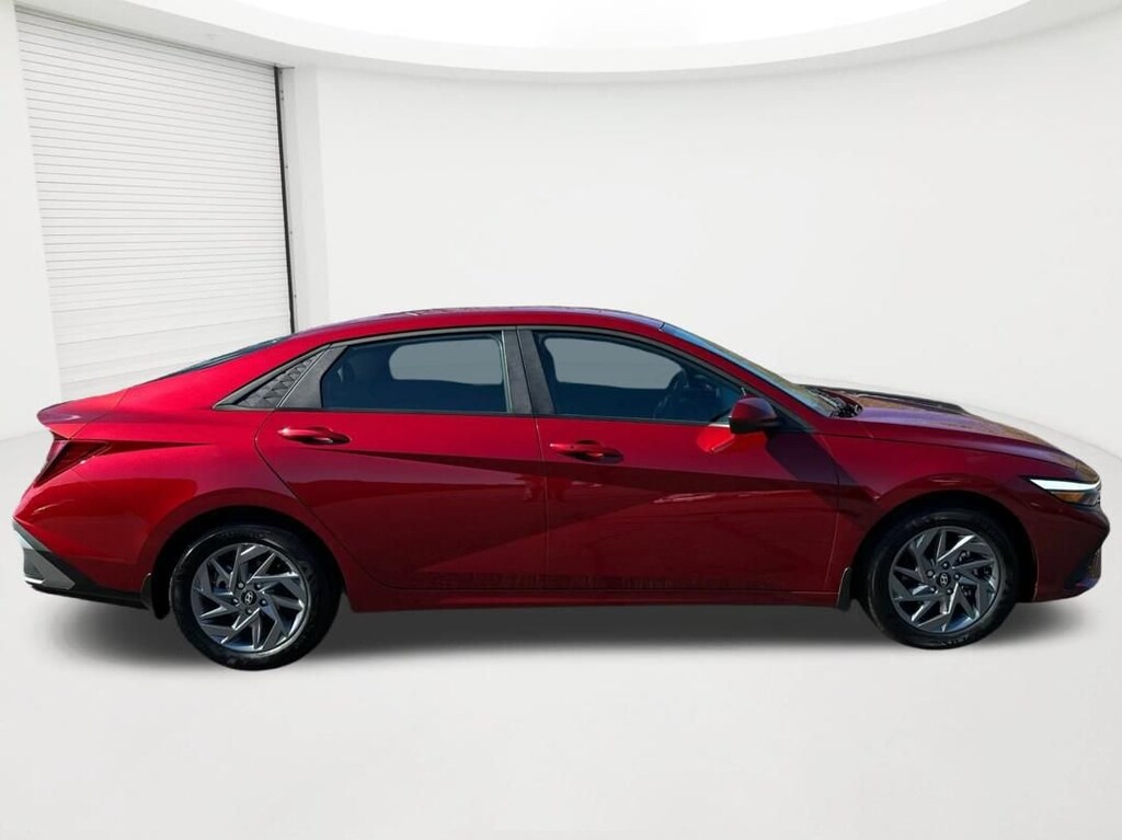 Used 2024 Hyundai Elantra SEL
