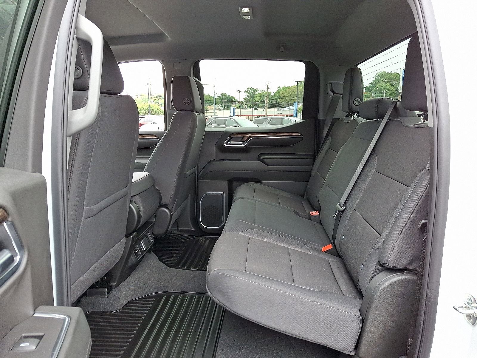 2025 Chevrolet Silverado 1500 LT - Photo 11