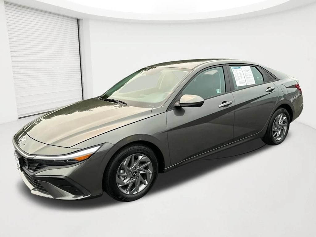 Used 2024 Hyundai Elantra SEL
