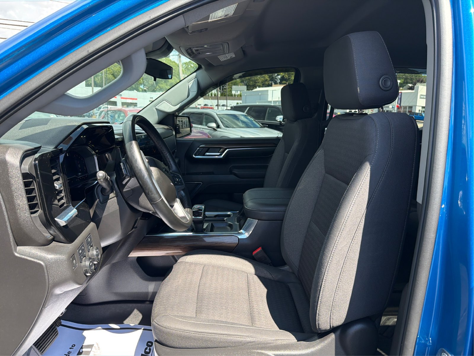2023 Chevrolet Silverado 1500 LT Trail Boss - Photo 9