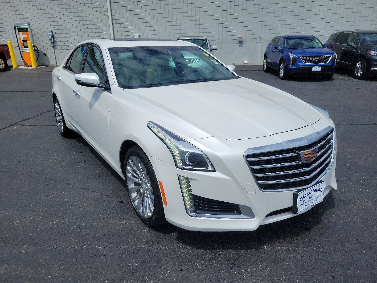 Used 2019 Cadillac CTS Sedan Luxury with VIN 1G6AX5SX2K0108424 for sale in New London, CT