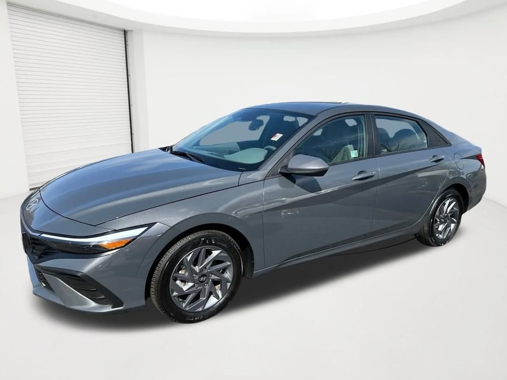 Used 2024 Hyundai Elantra SEL
