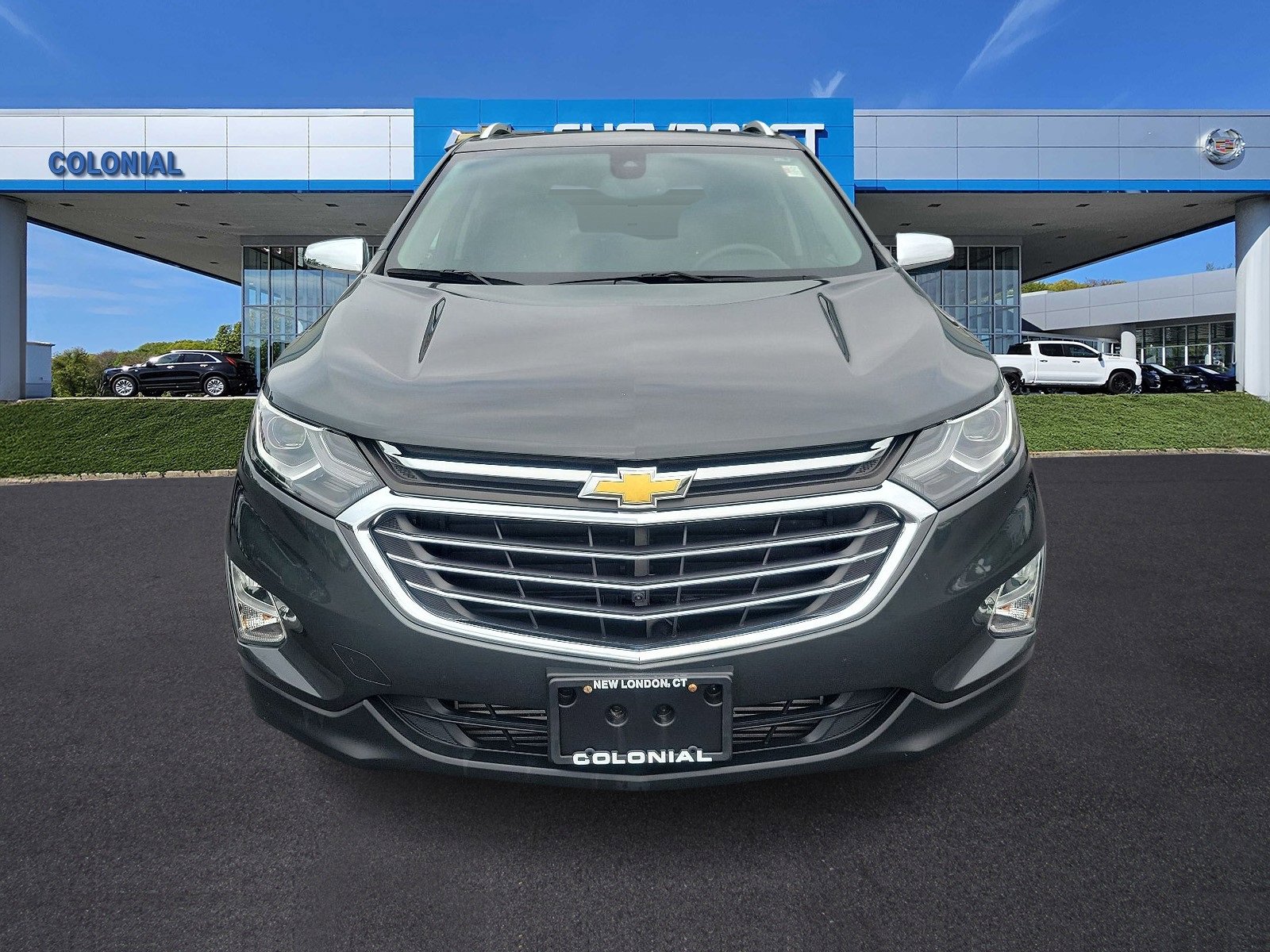 Used 2018 Chevrolet Equinox Premier with VIN 3GNAXVEV5JS509570 for sale in New London, CT