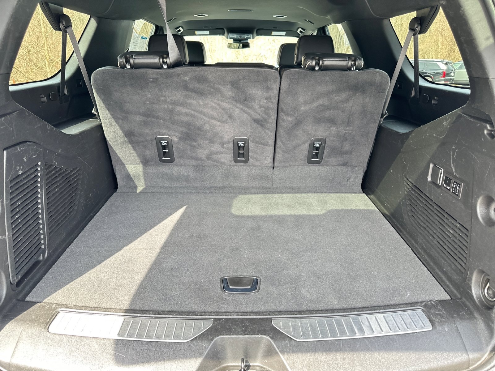 2024 Chevrolet Suburban Premier - Photo 13