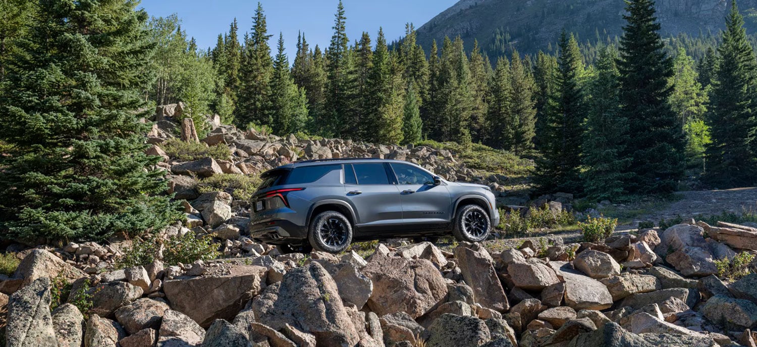 2026 Chevy Traverse back