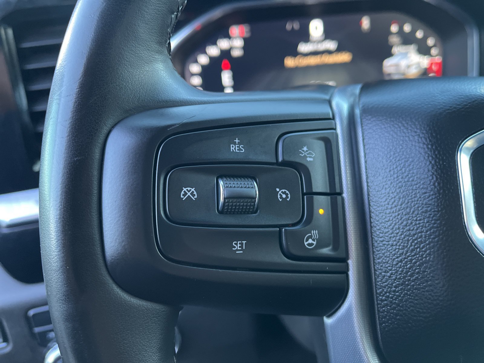 2025 GMC Sierra 1500 SLT - Photo 29