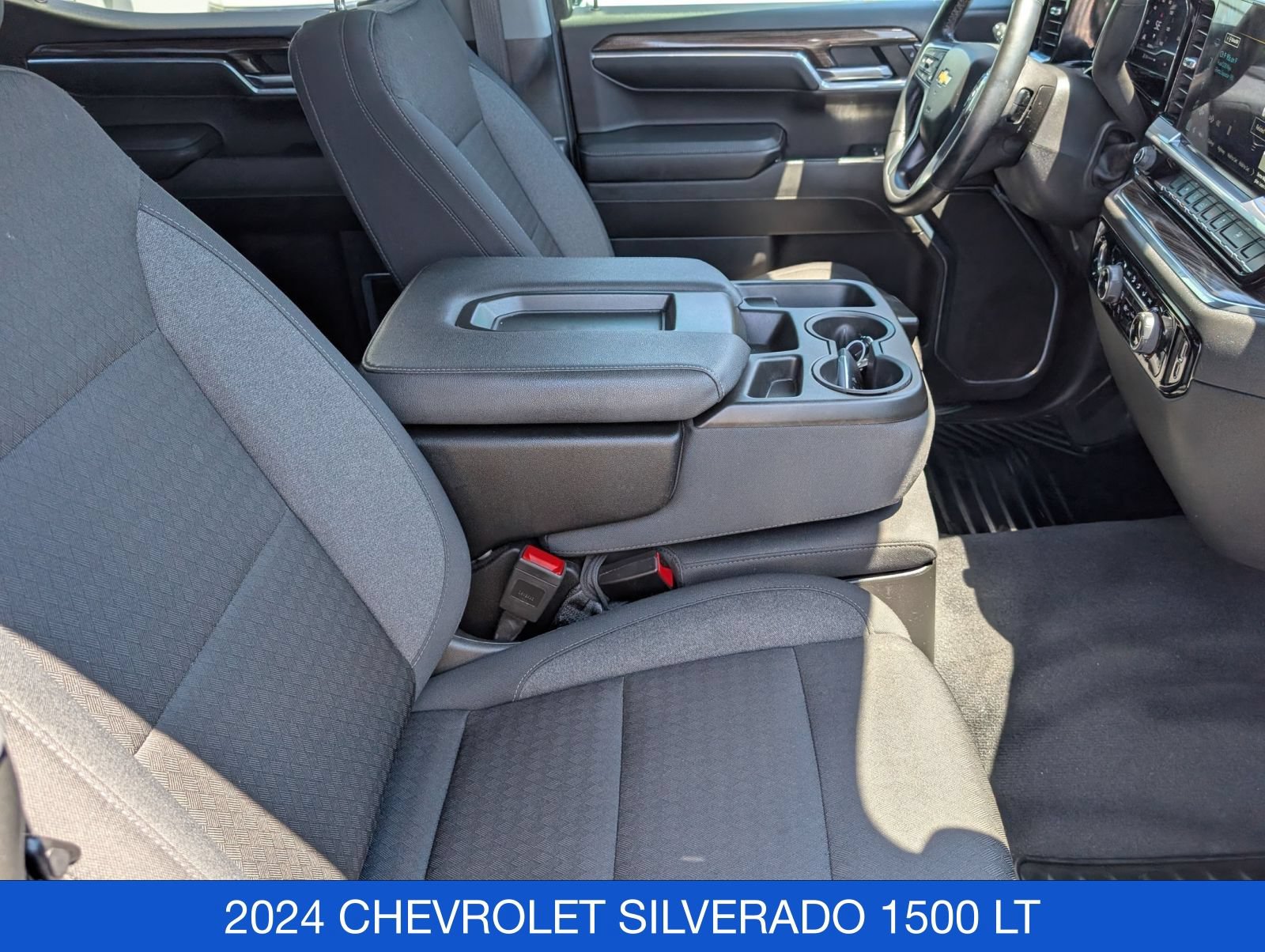 2024 Chevrolet Silverado 1500 LT - Photo 30