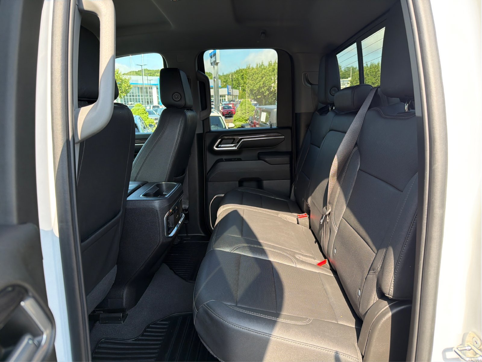 2024 Chevrolet Silverado 2500HD LTZ - Photo 10