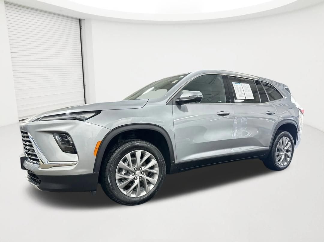 2025 Buick Enclave Preferred AWD's photo