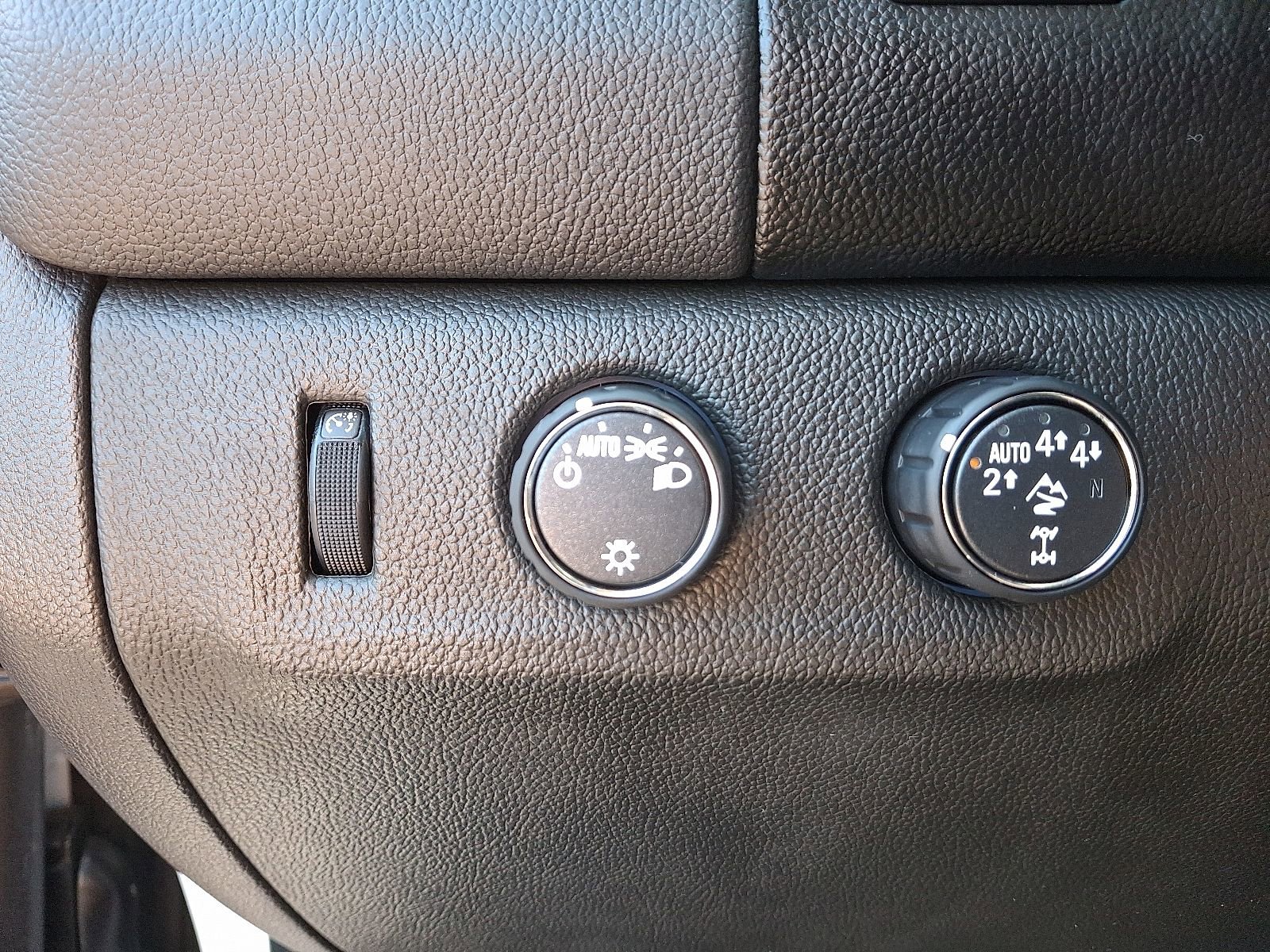 2020 Chevrolet Colorado ZR2 - Photo 25