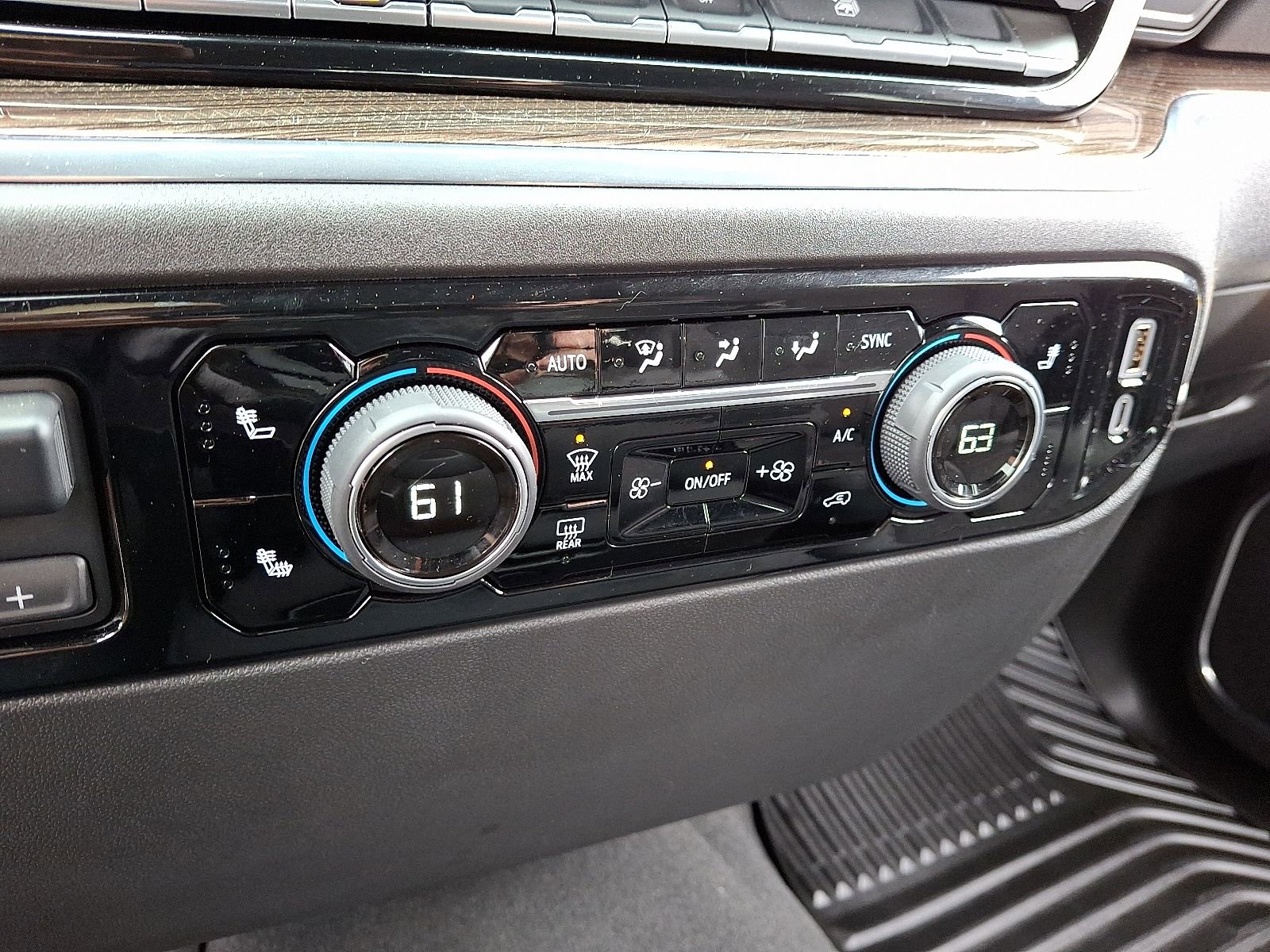 2025 Chevrolet Silverado 1500 LT - Photo 16