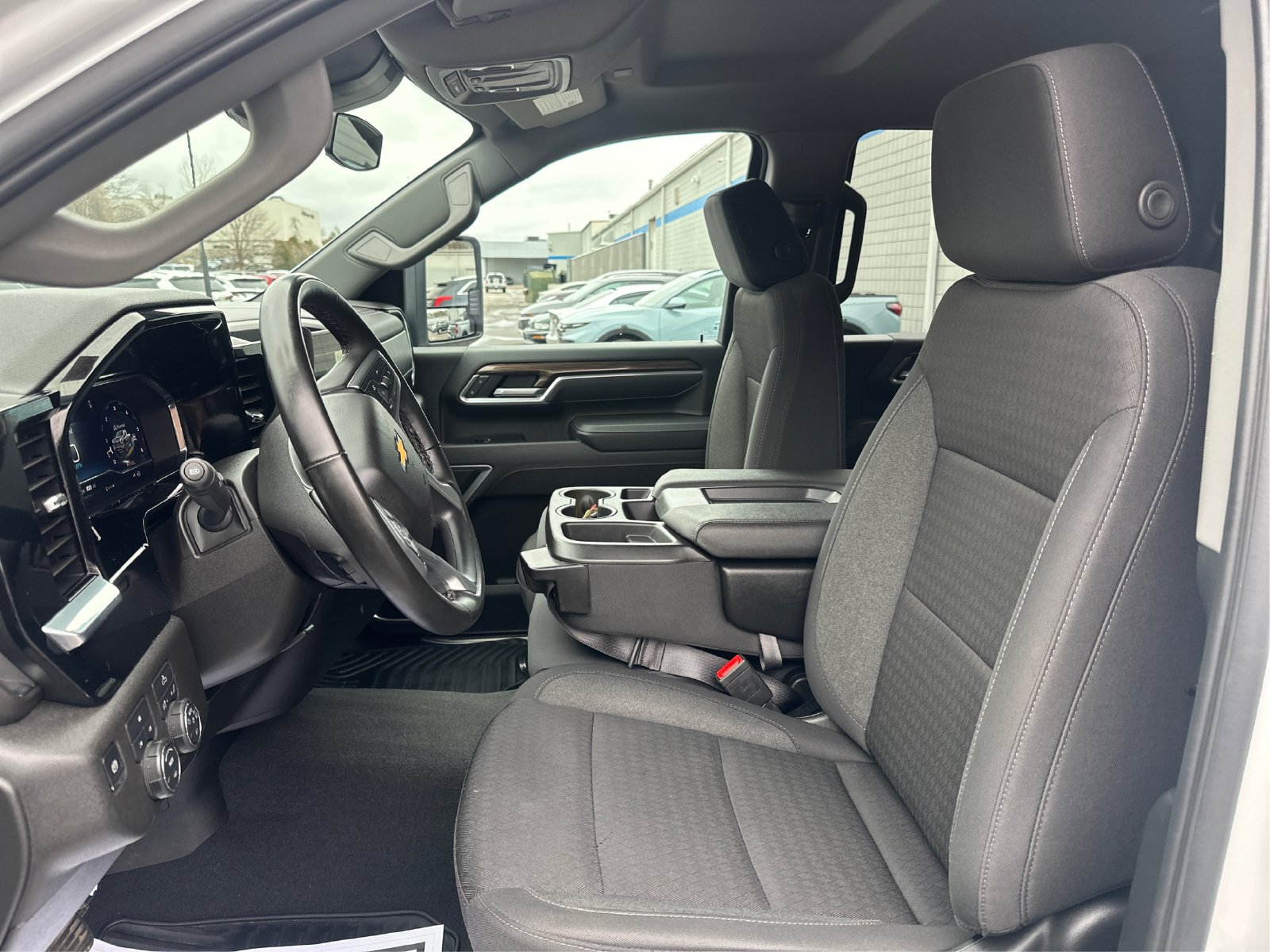 2025 Chevrolet Silverado 2500HD LT - Photo 9