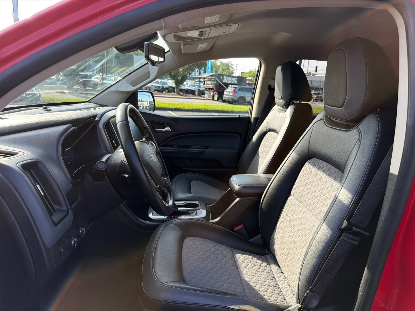 2018 Chevrolet Colorado Z71 - Photo 9
