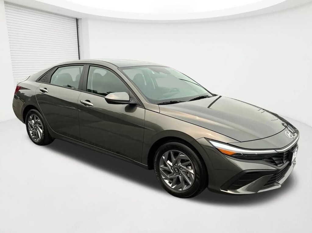 Used 2024 Hyundai Elantra SEL