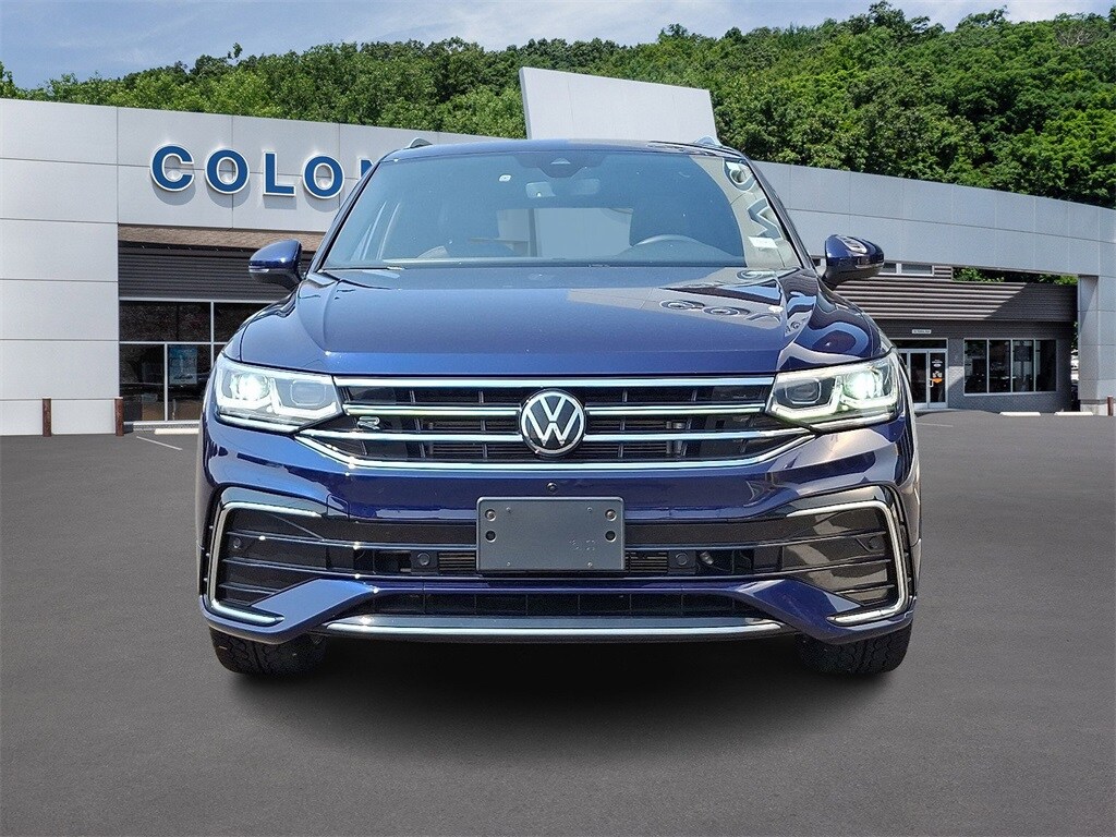 2022 Volkswagen Tiguan SEL Premium R-Line photo 2