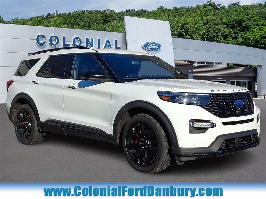 2020 Ford Explorer ST's photo