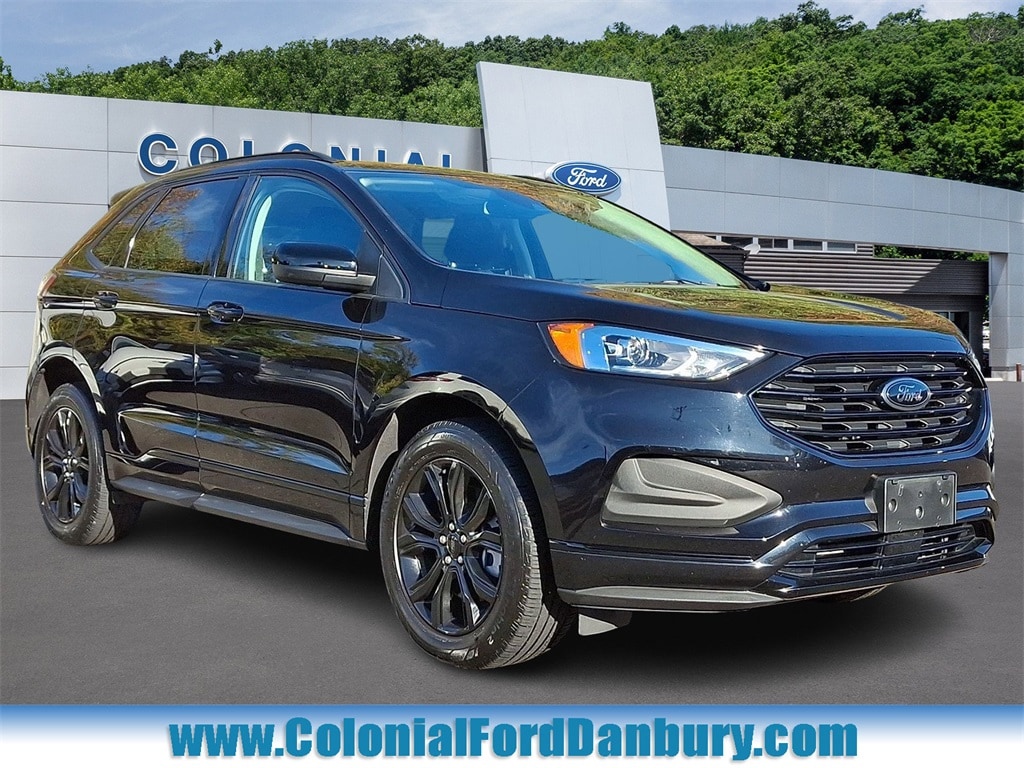 2022 Ford Edge SE's photo