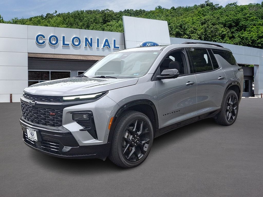 Used 2024 Chevrolet Traverse RS SUV