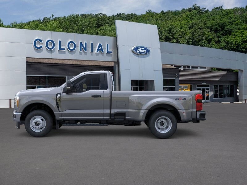 2025 Ford F-350 photo 3